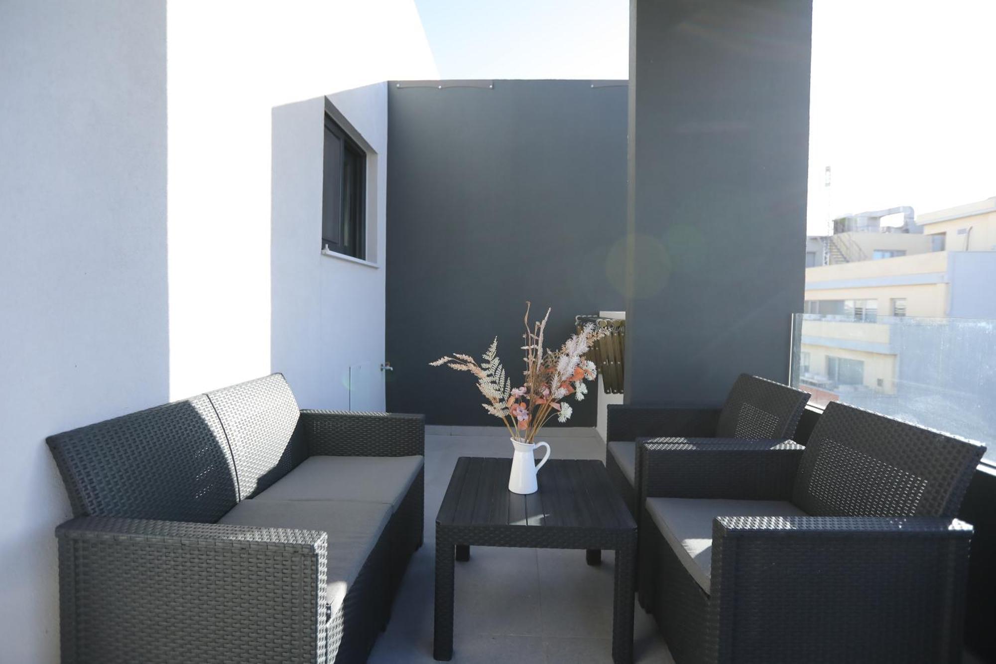 Blossom House-at The Foot Of The Acroplis And Parking Available Apartmán
