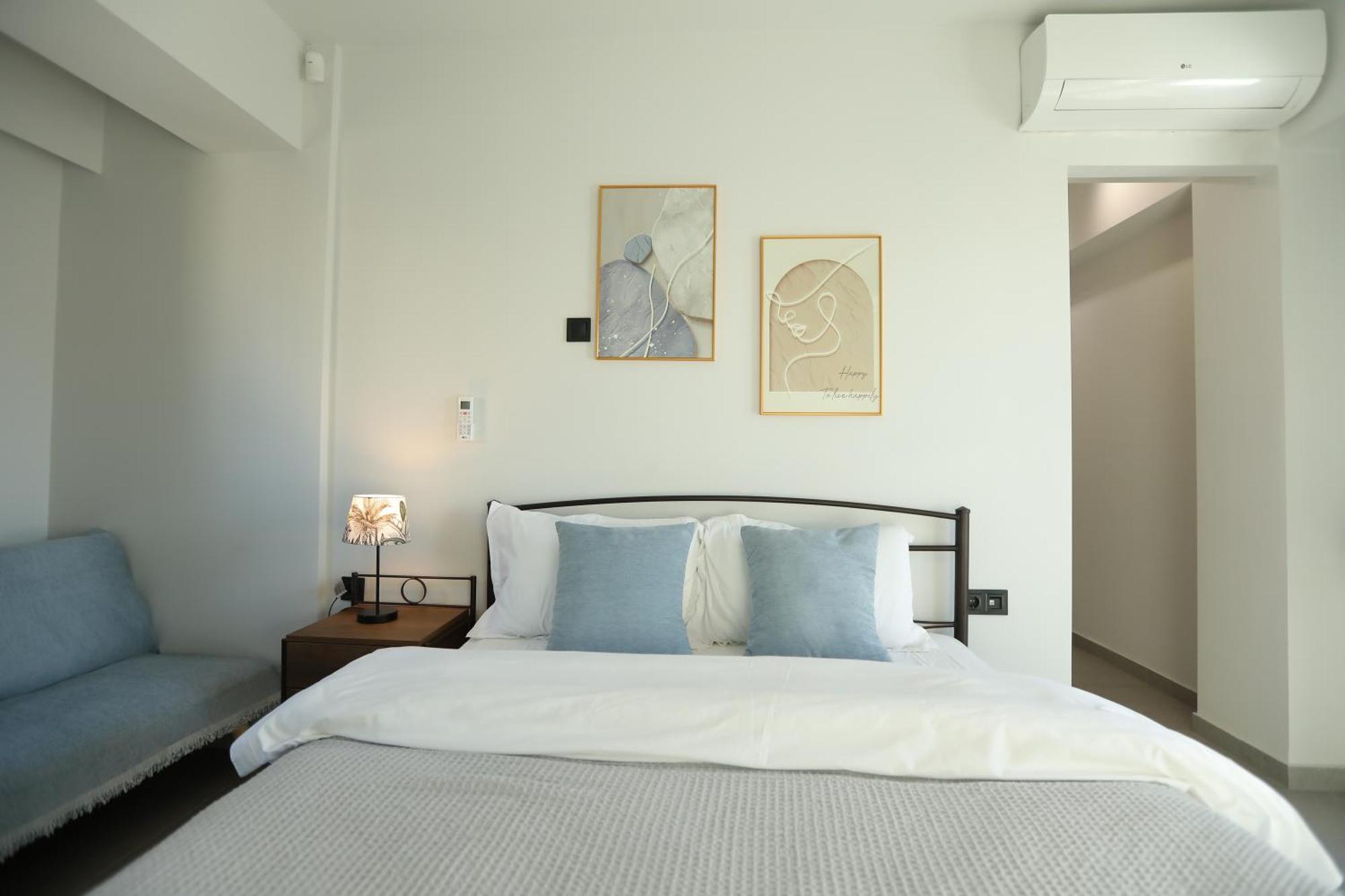 Blossom House-at The Foot Of The Acroplis And Parking Available